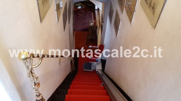 Momtascale rettilineo con poltroncina installato presso il Castello di Spinola