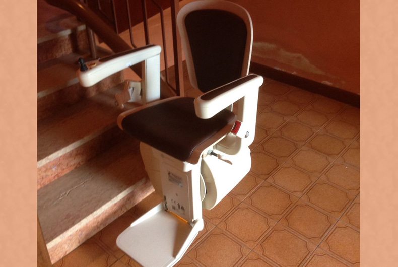 installazione-montascale-castelnuovo-bormida-03