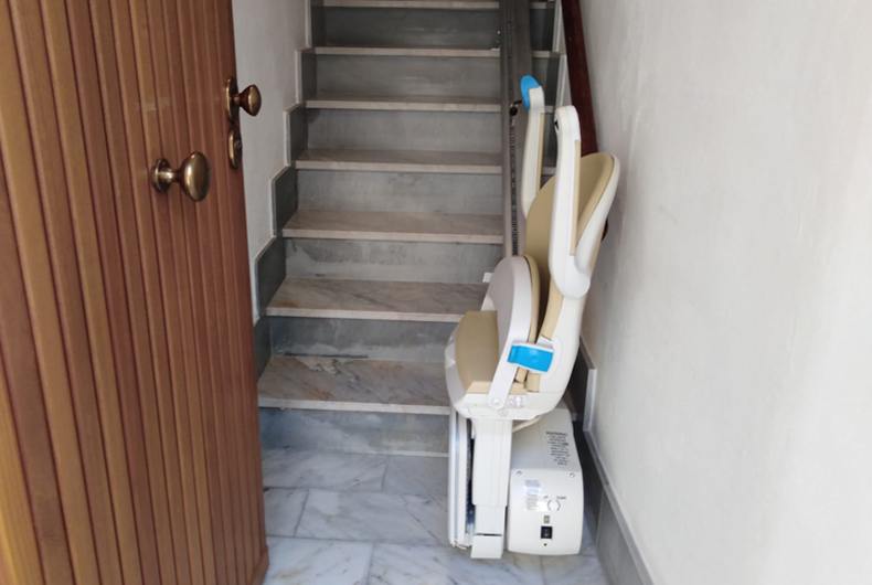 montascale-chiavari-01