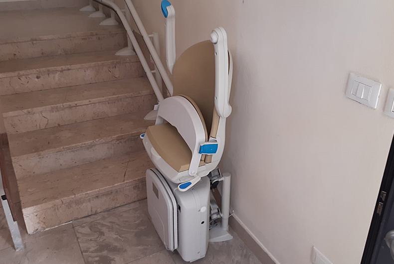 assistenza e installazione montascale a Lavagna