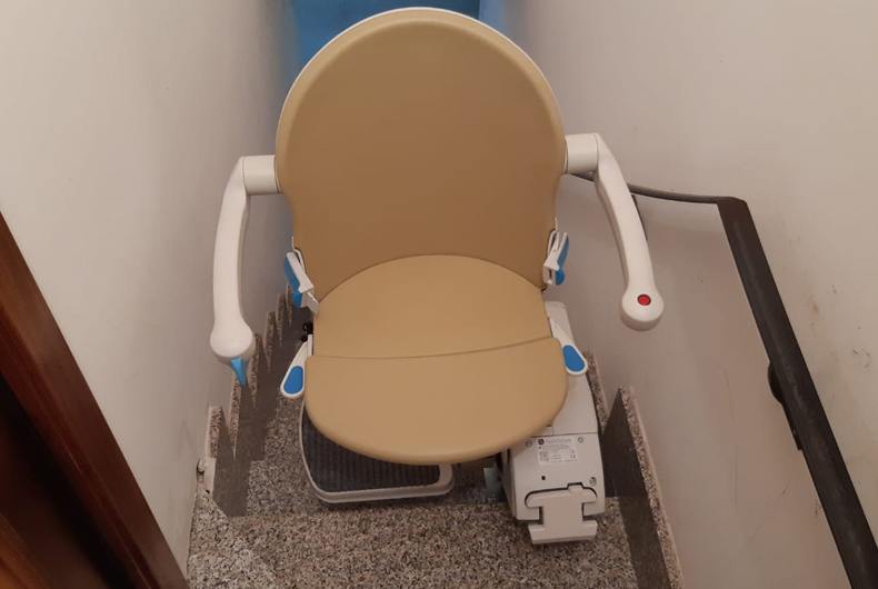 Installazione ed assistenza di saliscala anche a Cogoleto