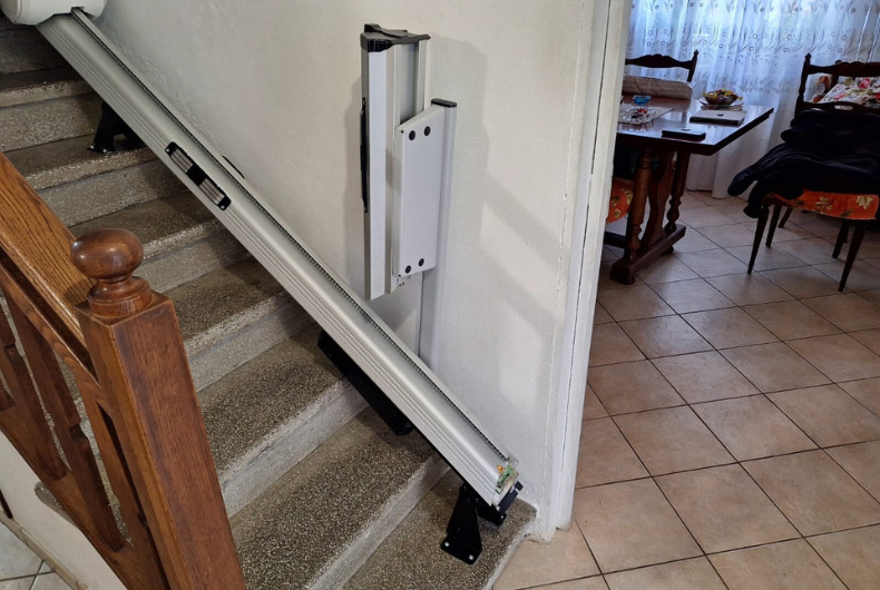 Montascale che non ingombra il passaggio