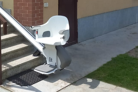 Montascale all'aperto, quando la scala diventa una barriera tra te e il giardino