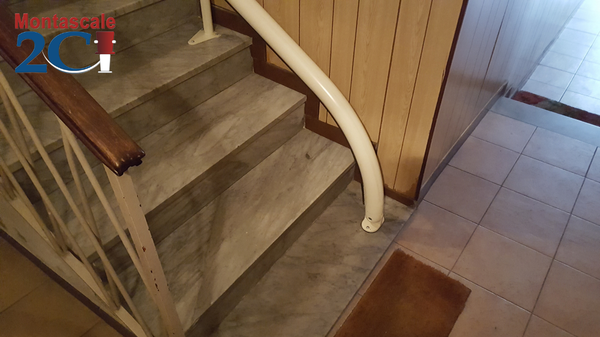 Porzione iniziale di monoguida montascale, installazione anche a Serravalle Scrivia